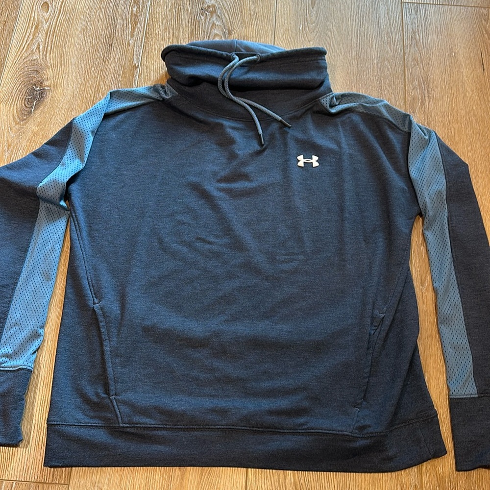 Women’s Under Armour Cowl Neck Sweatshirt Size Large